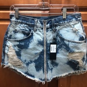 CarMar DEAL 👀!!  mini skirt NWT size 29